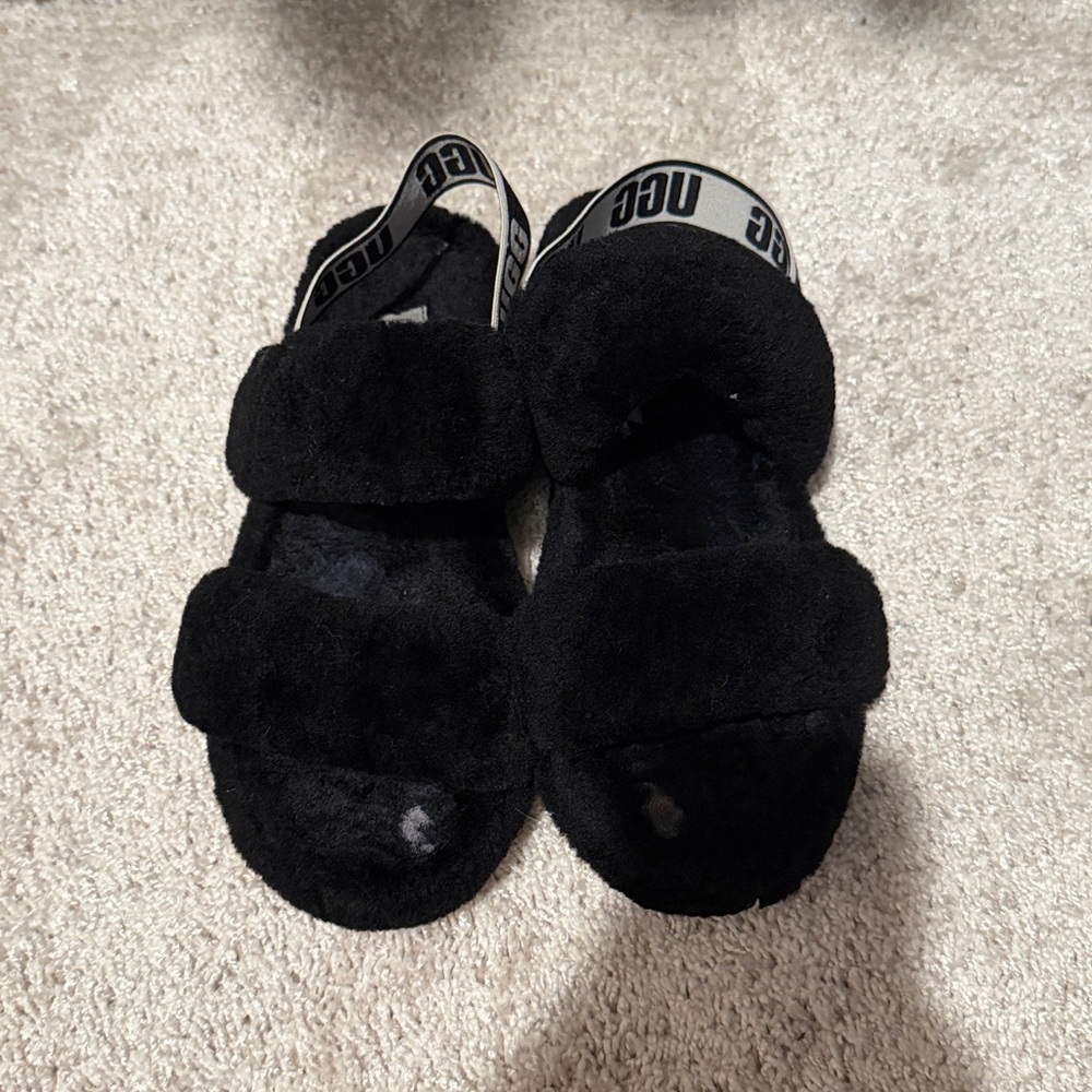 UGG Black Fluffy Slides
